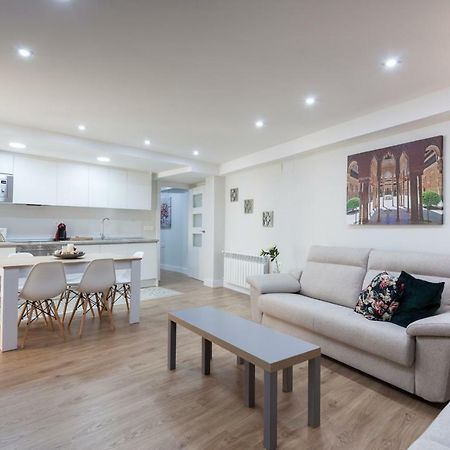 גרנדה Apartamentos Reina Isabel מראה חיצוני תמונה
