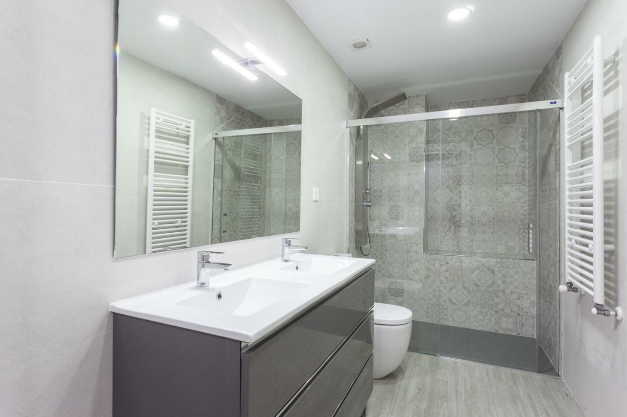 גרנדה Apartamentos Reina Isabel מראה חיצוני תמונה