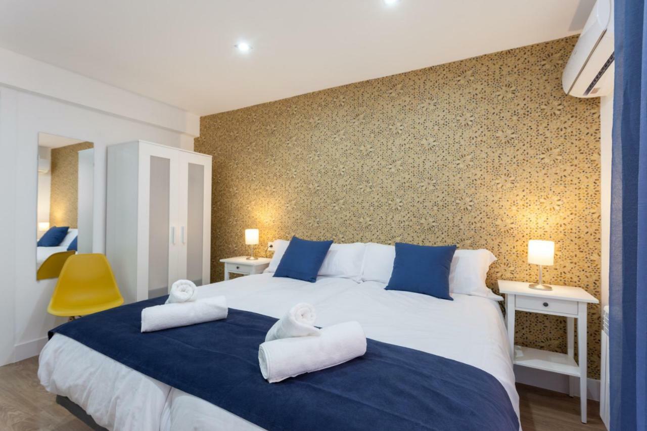 גרנדה Apartamentos Reina Isabel מראה חיצוני תמונה