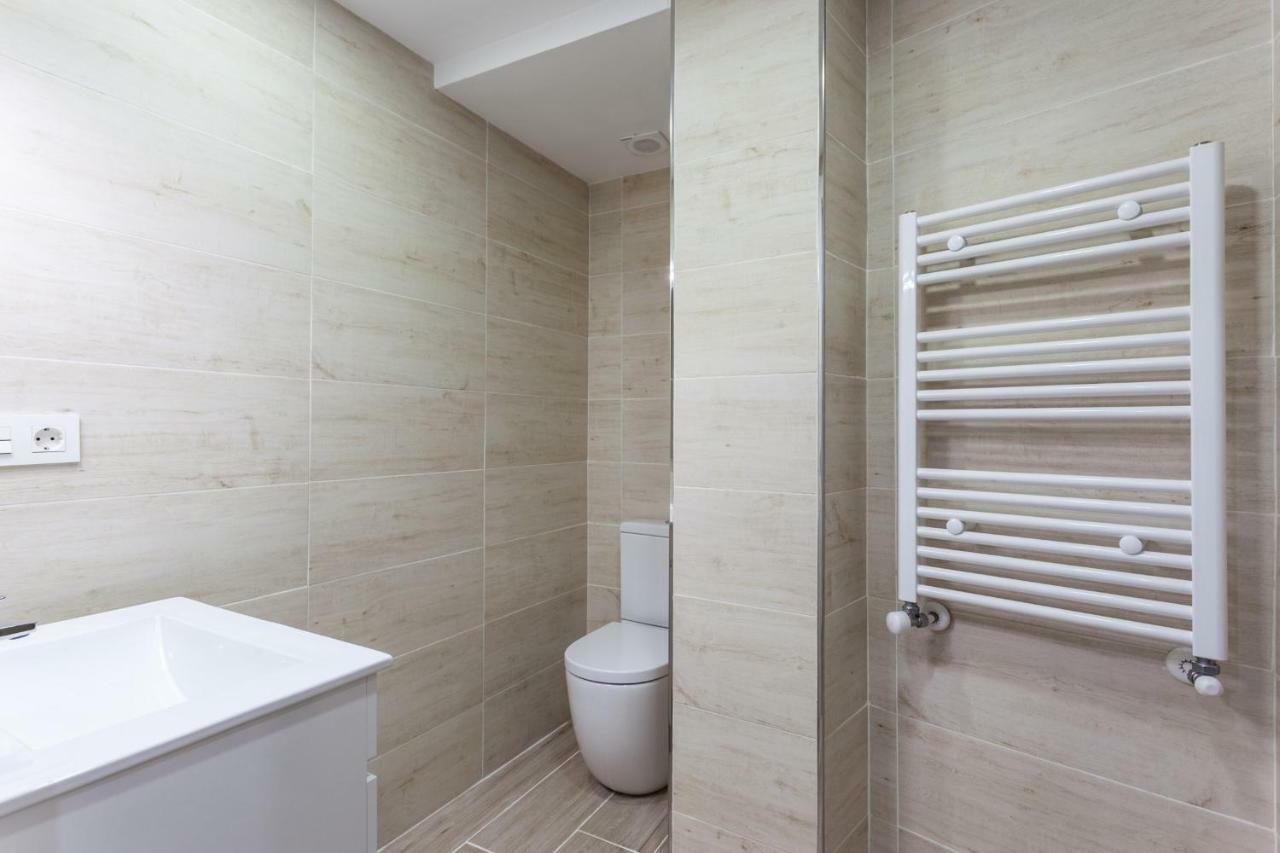 גרנדה Apartamentos Reina Isabel מראה חיצוני תמונה