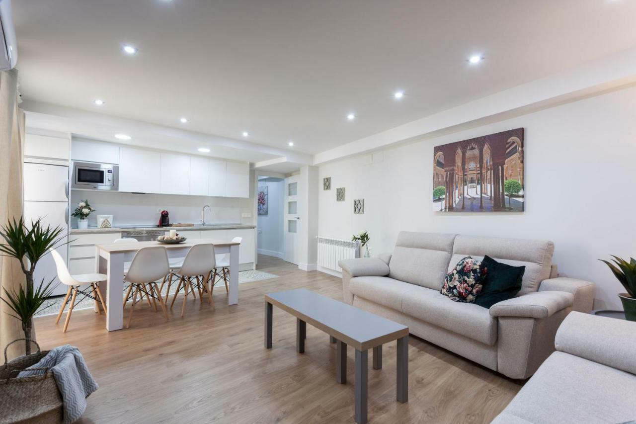 גרנדה Apartamentos Reina Isabel מראה חיצוני תמונה