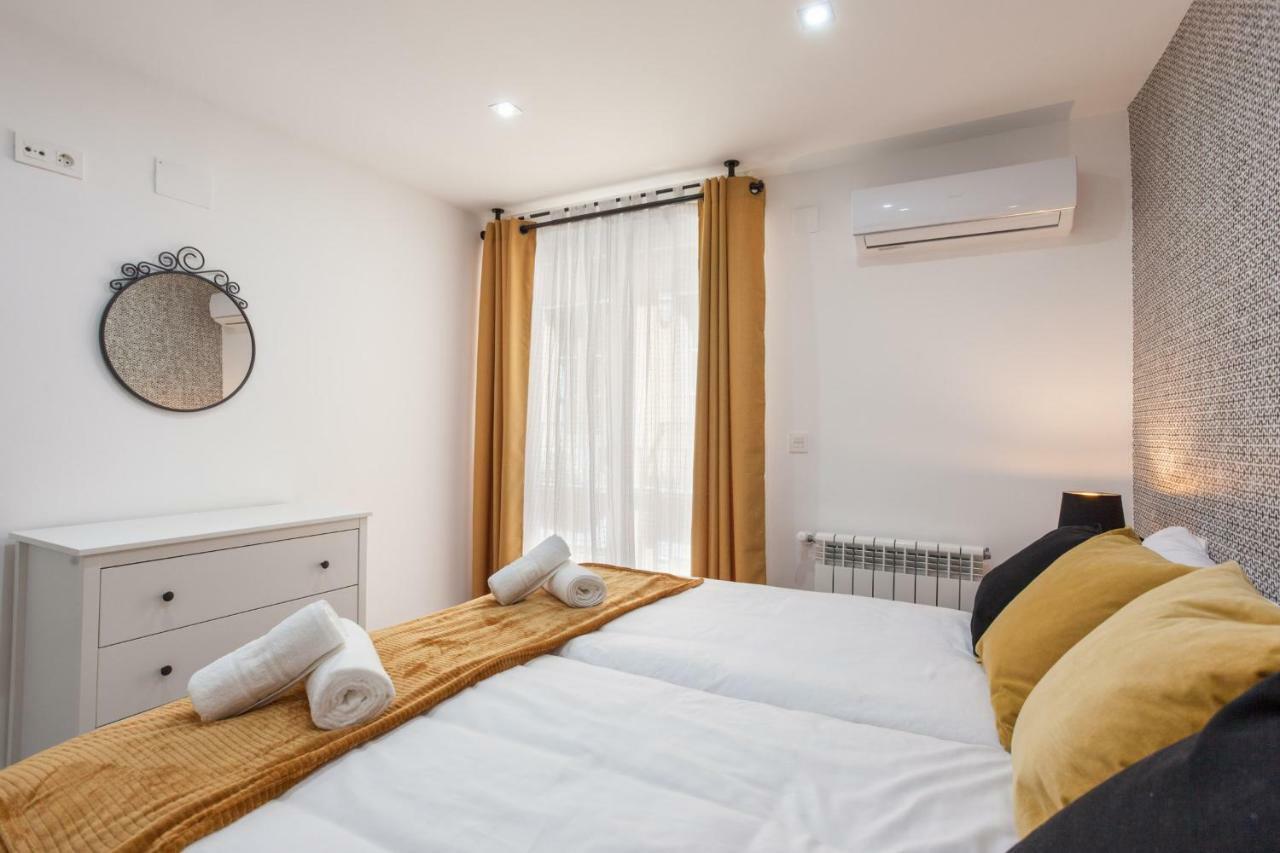 גרנדה Apartamentos Reina Isabel מראה חיצוני תמונה