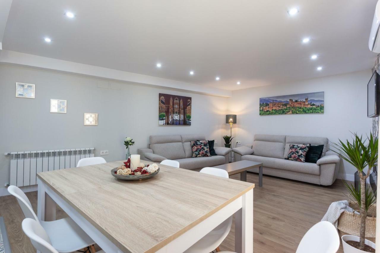 גרנדה Apartamentos Reina Isabel מראה חיצוני תמונה